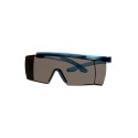 3M™ SecureFit™ 3700 SF3702SGAF-BLU-EU Очки открытые защитные поверх корригирующих с покрытием Scotchgard™,линзы серые, синие дужки